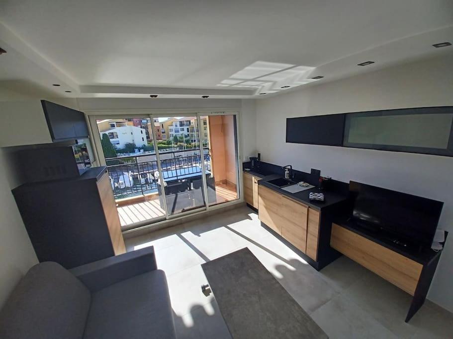 Cap'Nomad Studio Cote Mer - Balcon - Piscine - Parking 아그 외부 사진